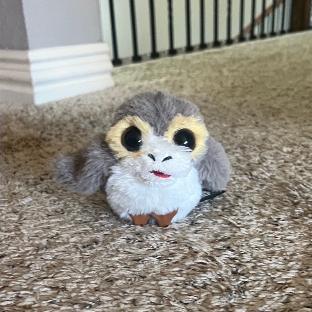 Disney Parks Star Wars Talking Porg Plush Shoulder Pal with magnetic